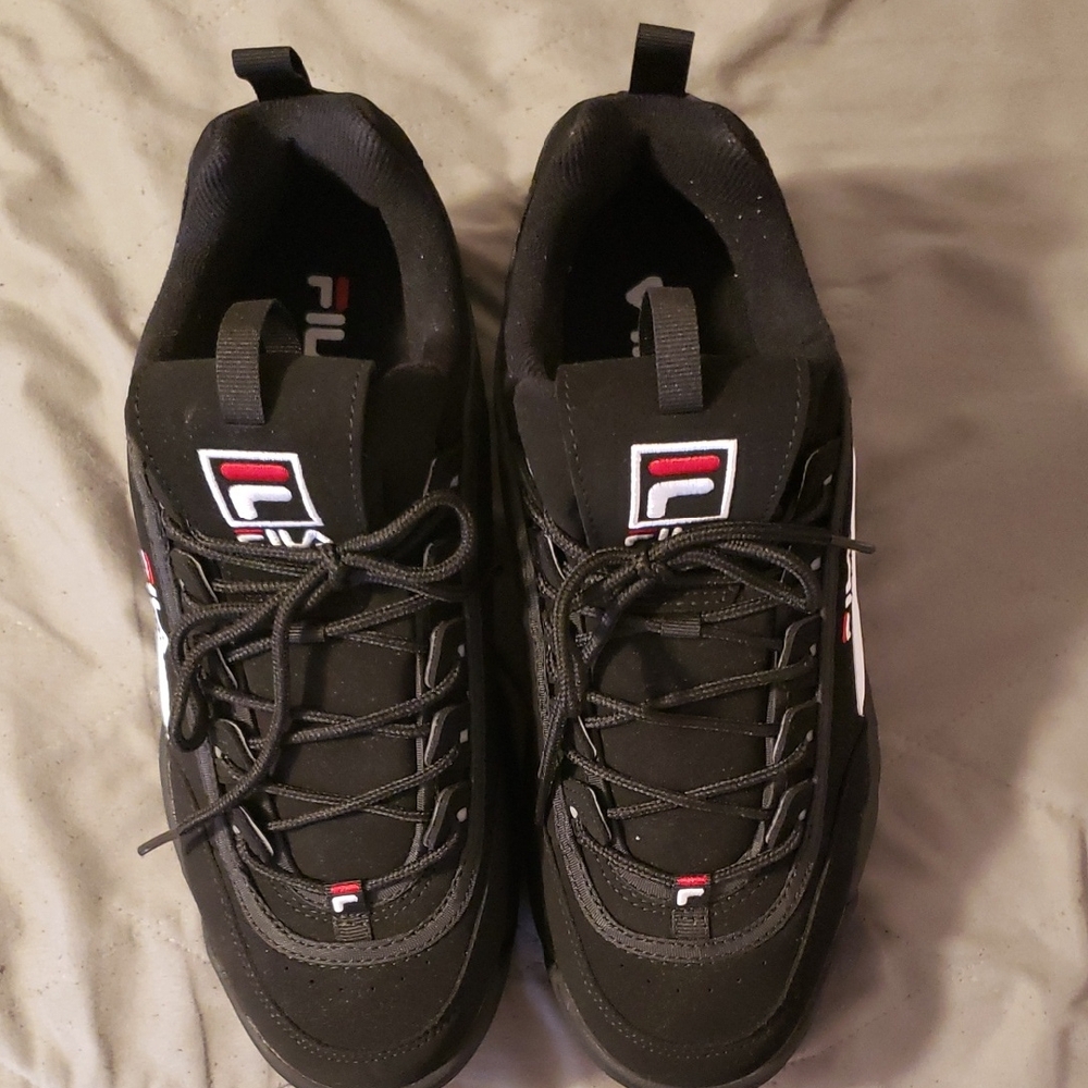 Fila Men's Black and Red Sneakers